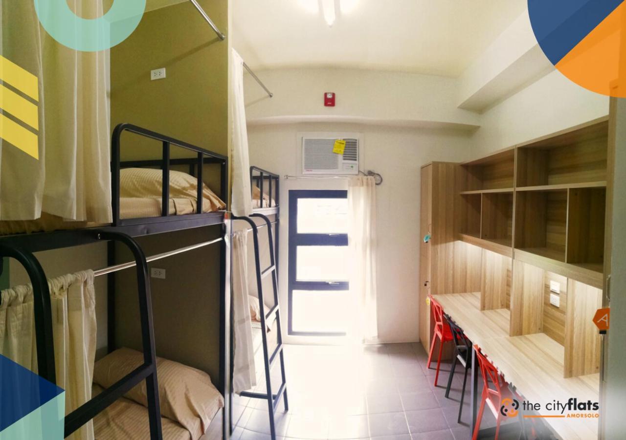 The City Flats Amorsolo マカティ エクステリア 写真